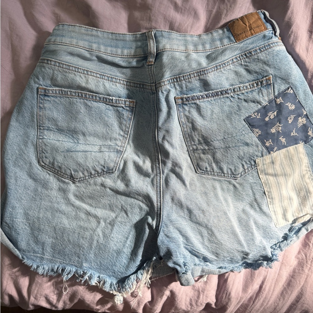 4/$25 American Eagle Outfitters Women's Blue Patchwork Denim Shorts - Picture 6 of 9